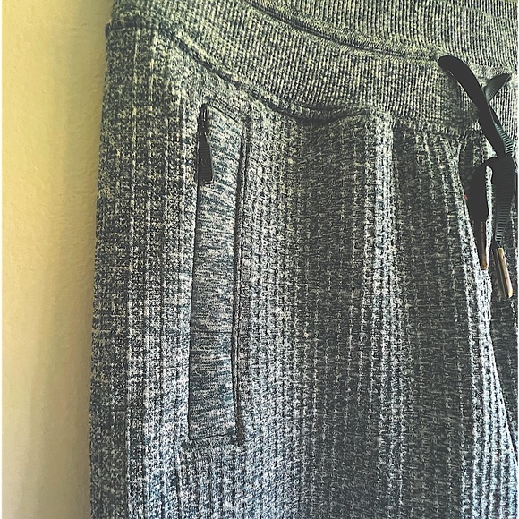 Lululemon Ribbed Drawstring Pants - Picture 4 of 6